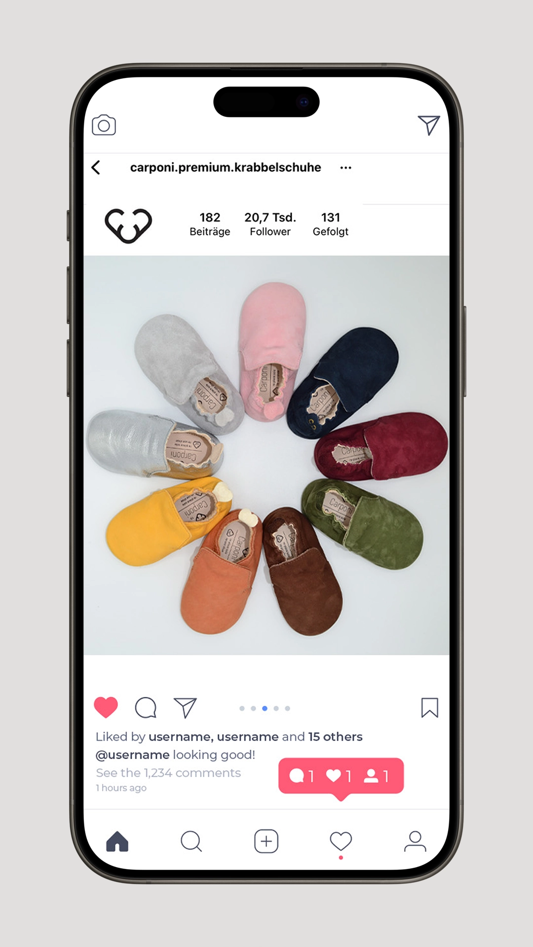 Instagram-Beitrag der Marke Carponi mit farblich sortierten Krabbelschuhen in Kreisform, dargestellt auf dem Smartphone-Screen als Teil des von R211 entwickelten Markenauftritts in Social Media